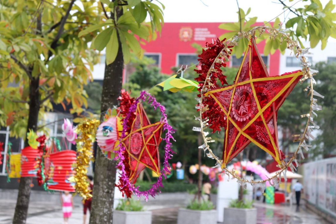 Mùa Trung Thu Ý Nghĩ Với Đại Gia Đình Cư dân - Cosmo City & Docklands Saigon