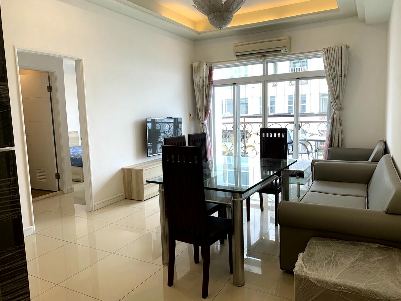 LUXURY APARTMENT FOR RENT AT THE FLEMINGTON – DISTRICT 11