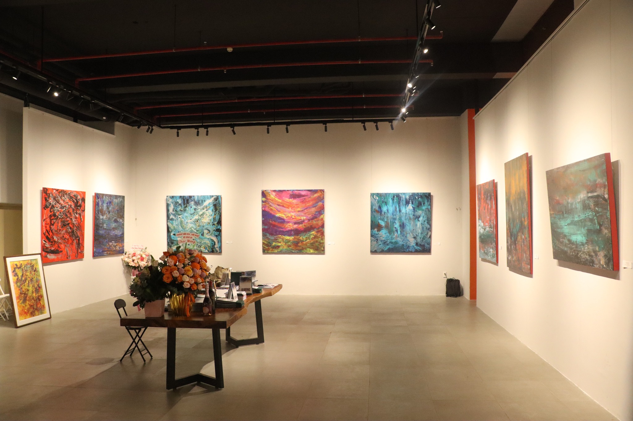 CONGRATULATIONS ON THE EXHIBITION “DUONG’S WORLD”