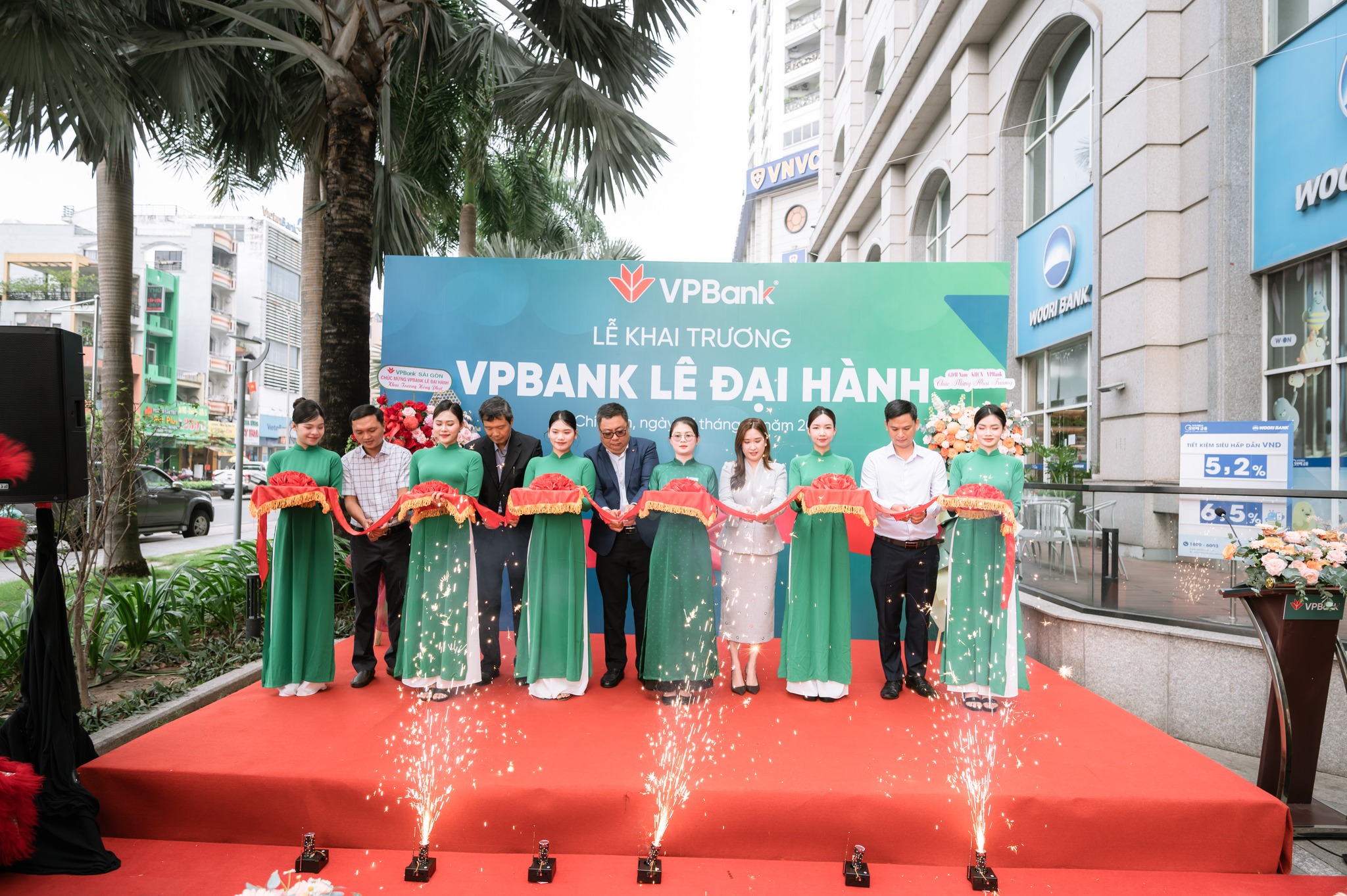 CONGRATULATIONS ON THE GRAND OPENING OF VPBANK – LE DAI HANH BRANCH AT THE EMPORIUM