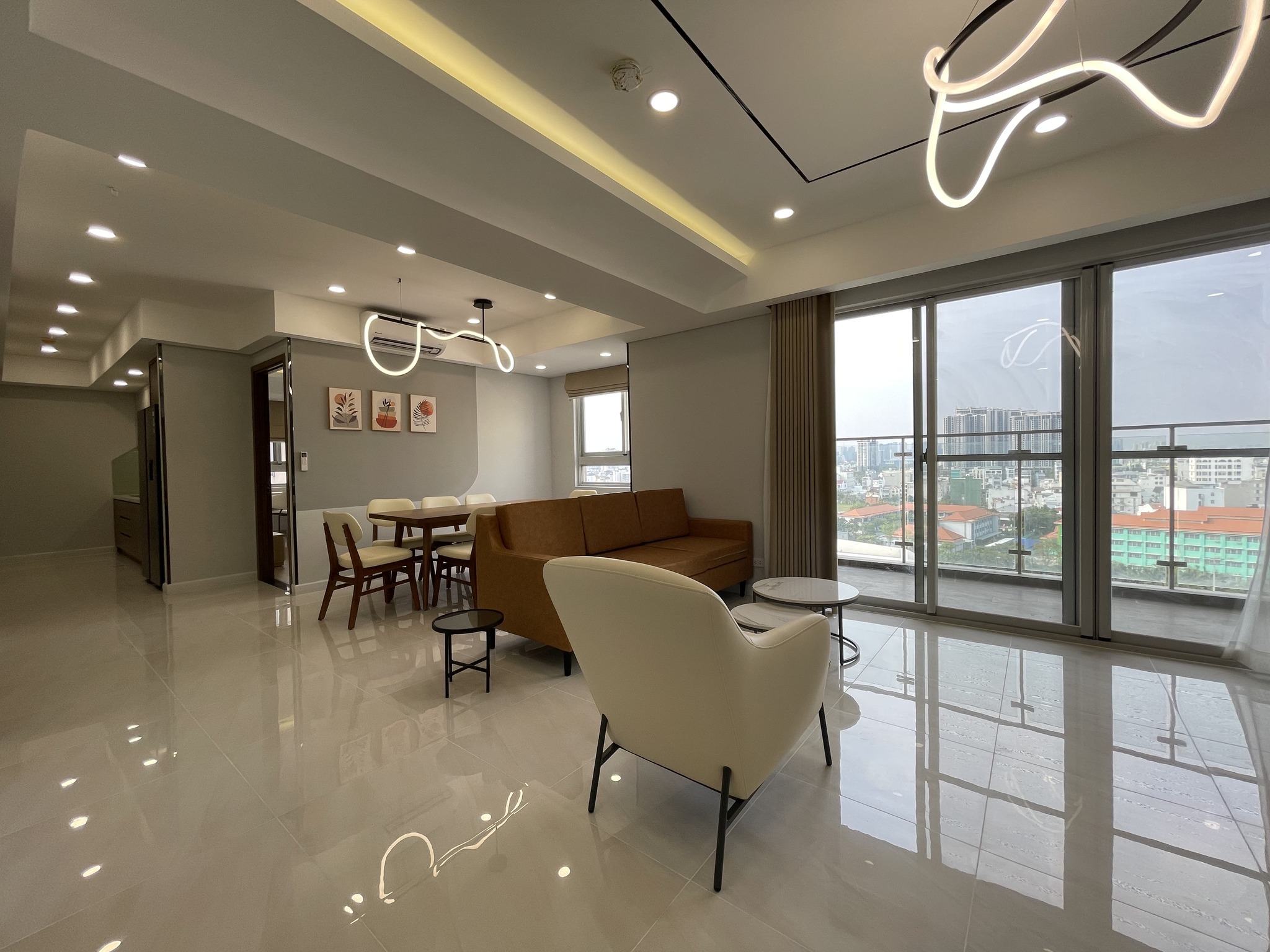 LUXURY APARTMENT FOR RENT AT COSMO CITY (UNIT 10FB2) – SOUTH SAIGON CENTER